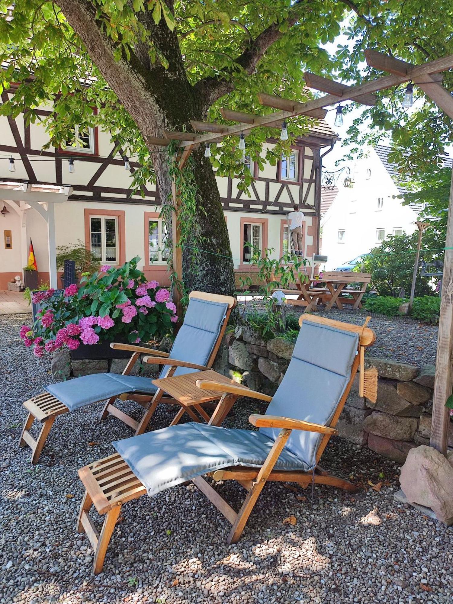 Boutique-Hotel Krone Denzlingen Kültér fotó