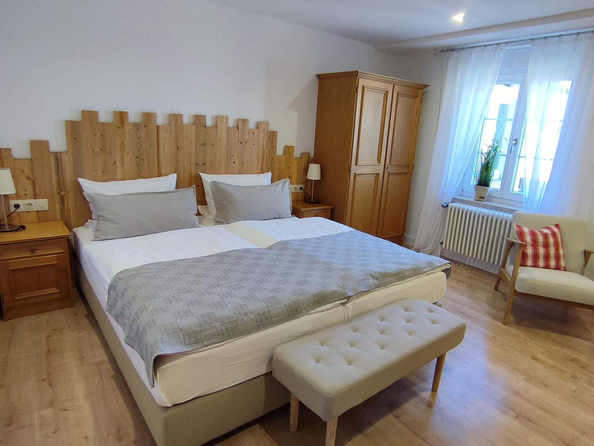 Boutique-Hotel Krone Denzlingen Kültér fotó